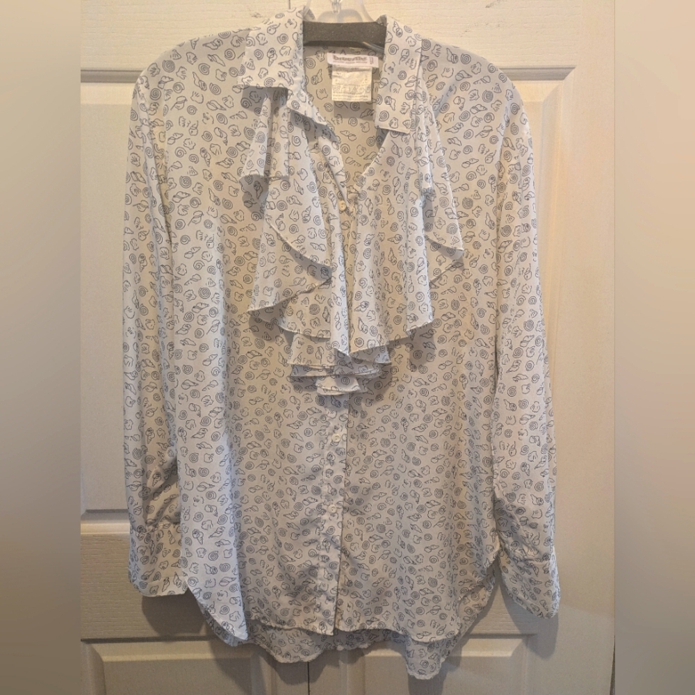 3 for $30 Bruestle White Blue Ruffled Blouse Seashells AOP Pattern Vintage EUC!